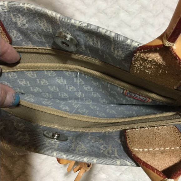 Dooney and Bourke canvas bag - Picture 7 of 8